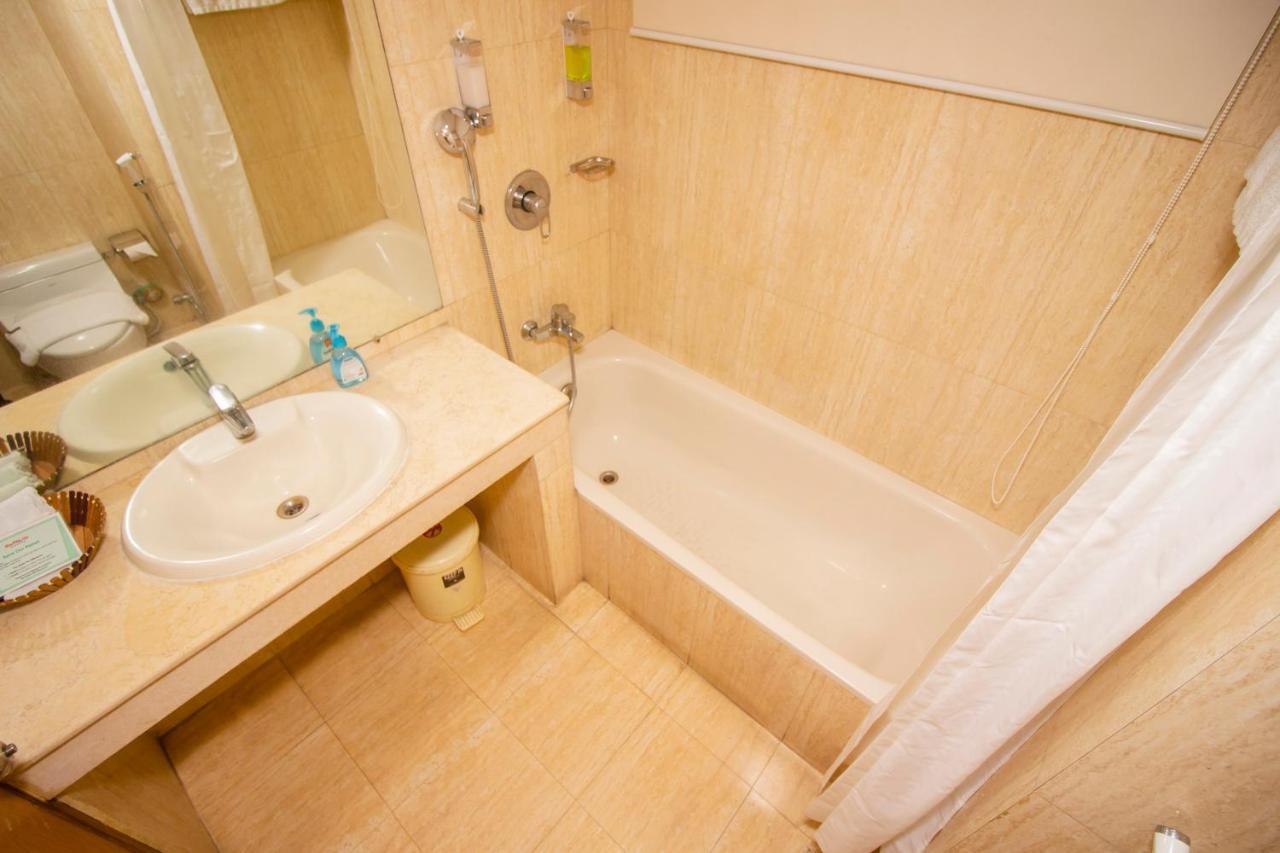 Rafflesia Serviced Apartments Дакка Экстерьер фото